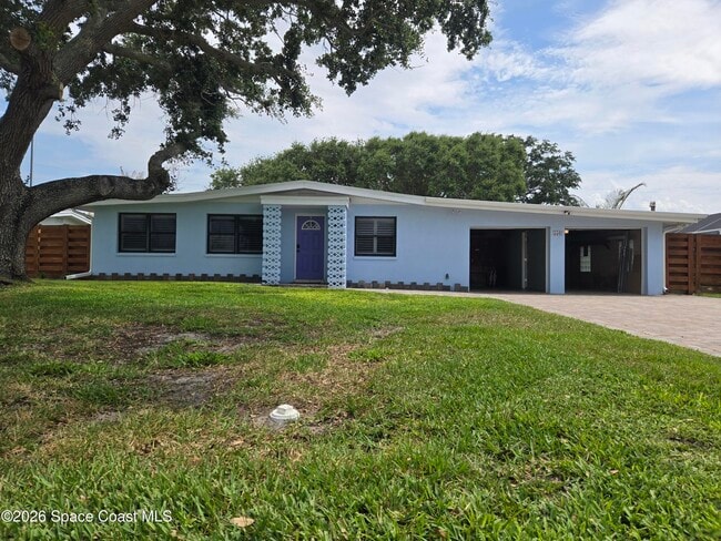 Building Photo - 550 Capri Rd