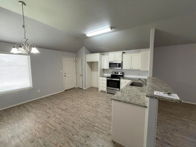 Building Photo - 1012 Donald Preston Dr