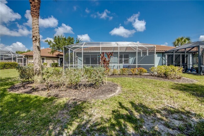 Building Photo - 10519 Diamante Way
