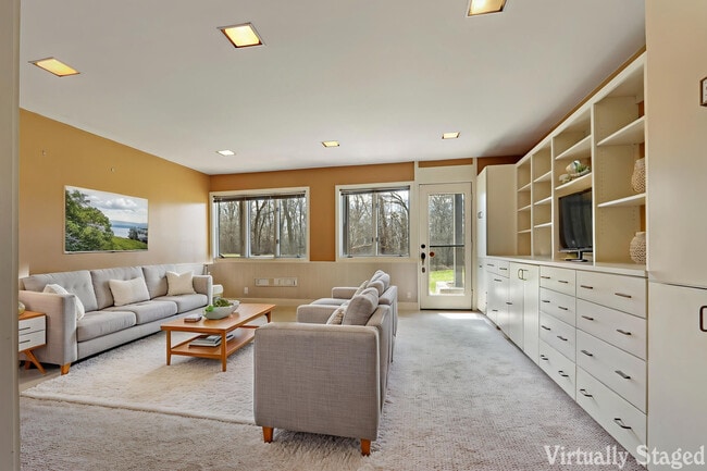 Building Photo - 6147 Taylor Ave