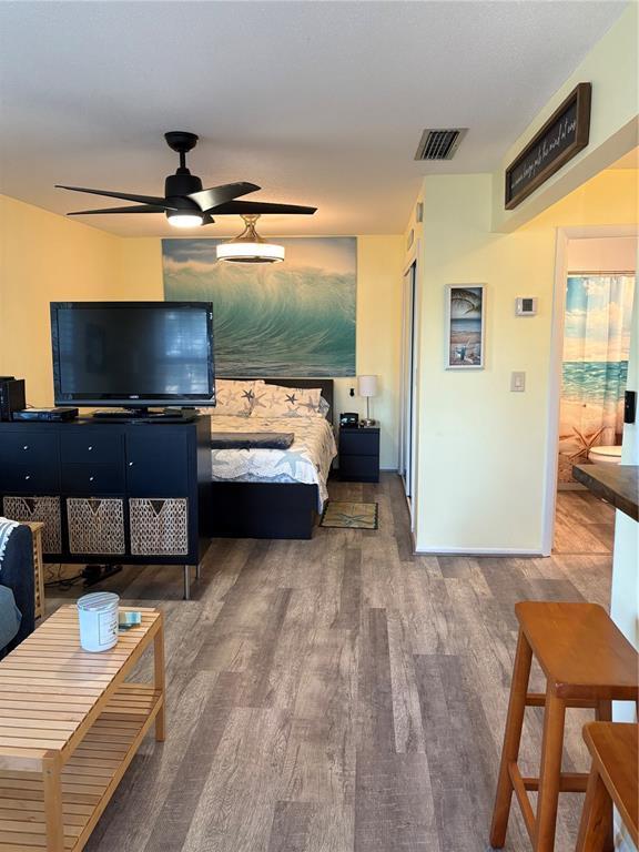 Building Photo - 14531 Walsingham Rd