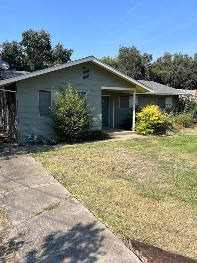 Building Photo - Durham 3 bedroom 2 bath Home, Large yard, ...