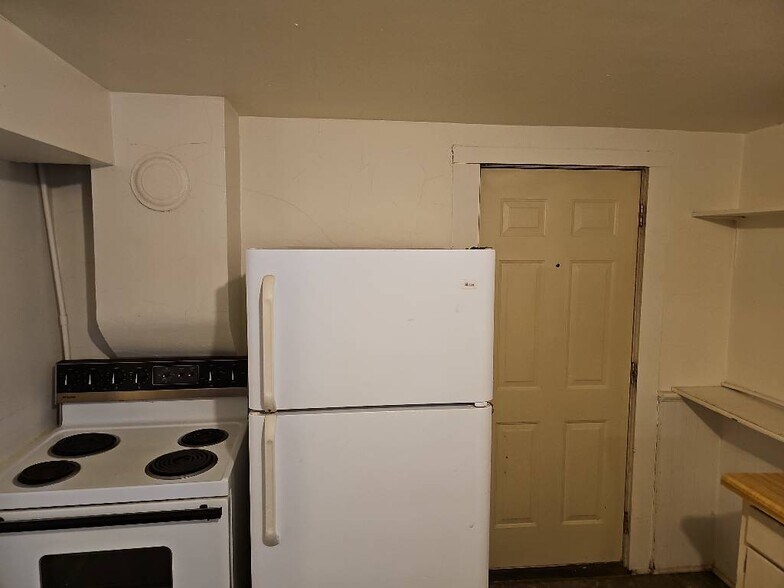 Building Photo - 614 Water St