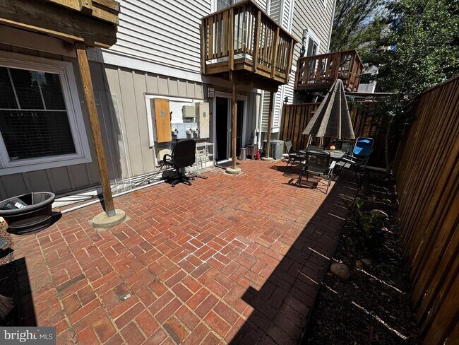 Building Photo - 3804 9th Rd S