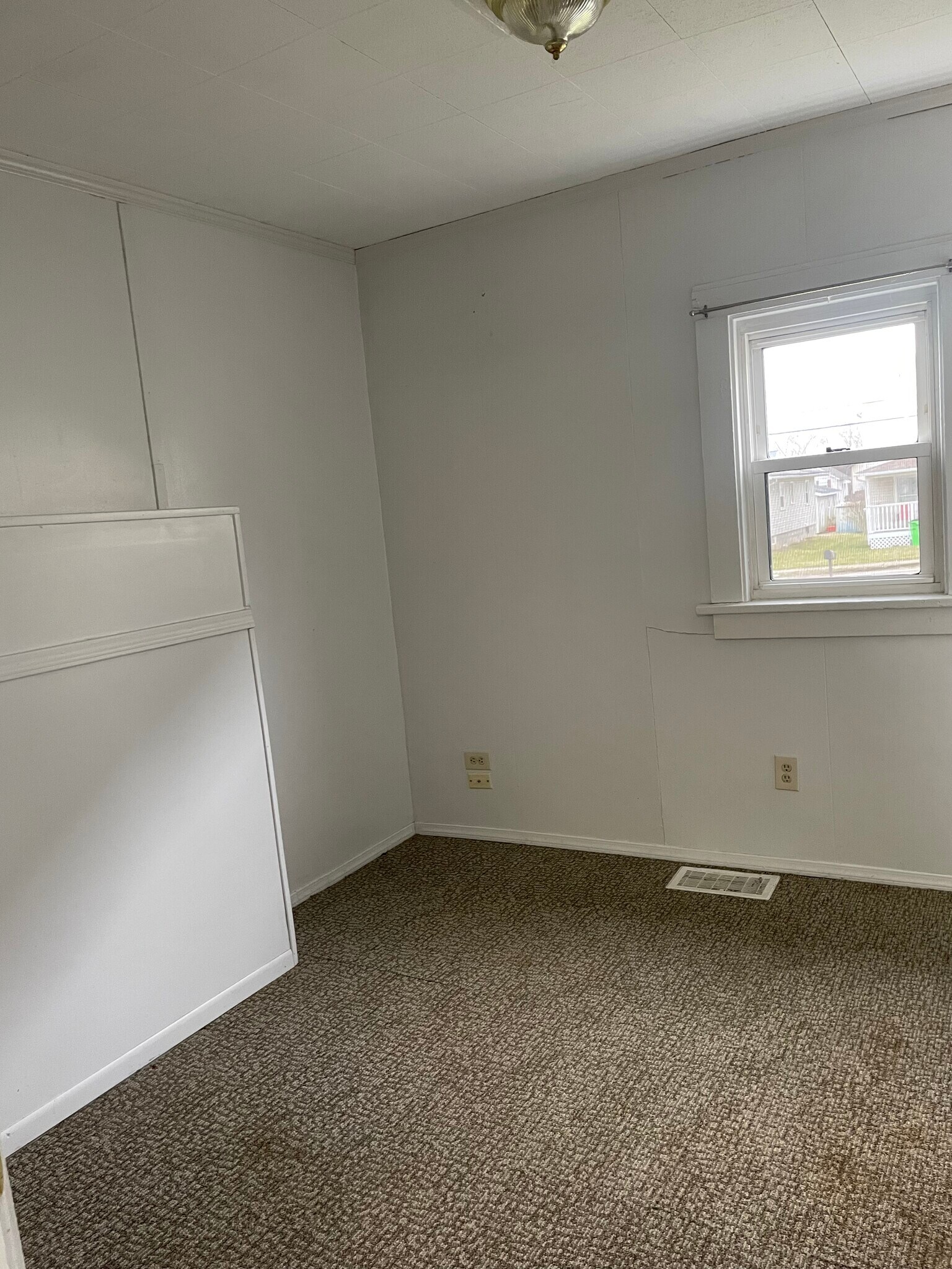 bedroom 1 - 203 23rd St NW