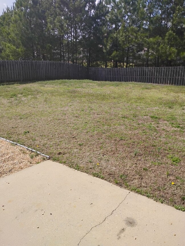 Building Photo - Luxury Feel. Modern Design. 4BR/2.5BA Home