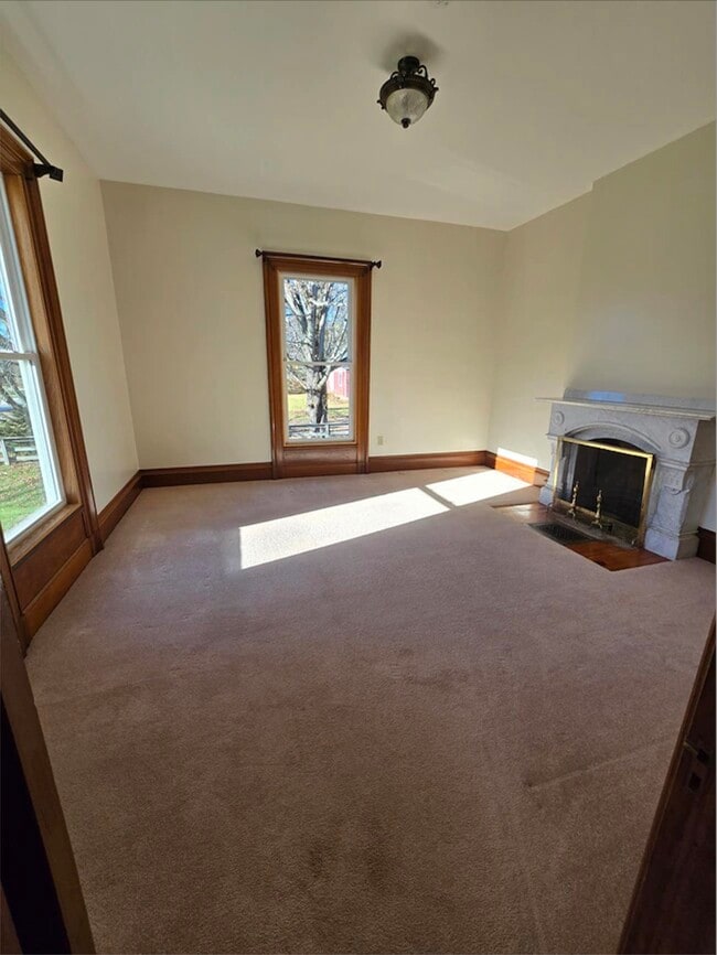 Building Photo - 281 Pembroke St