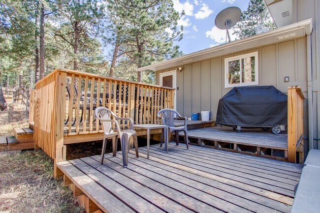 Building Photo - Peaceful 5 bdrm Mountain retreat in Woodla...