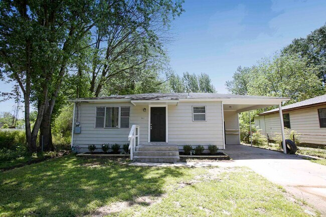 Primary Photo - 5220 Buford Rd