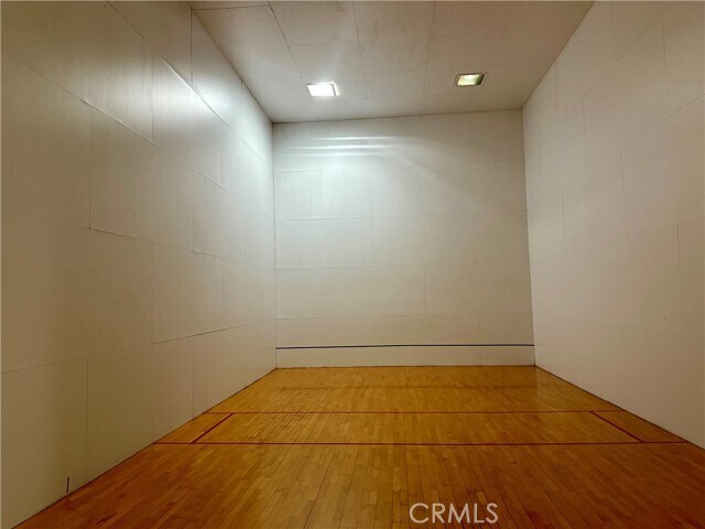 Building Photo - 600 W 9th St