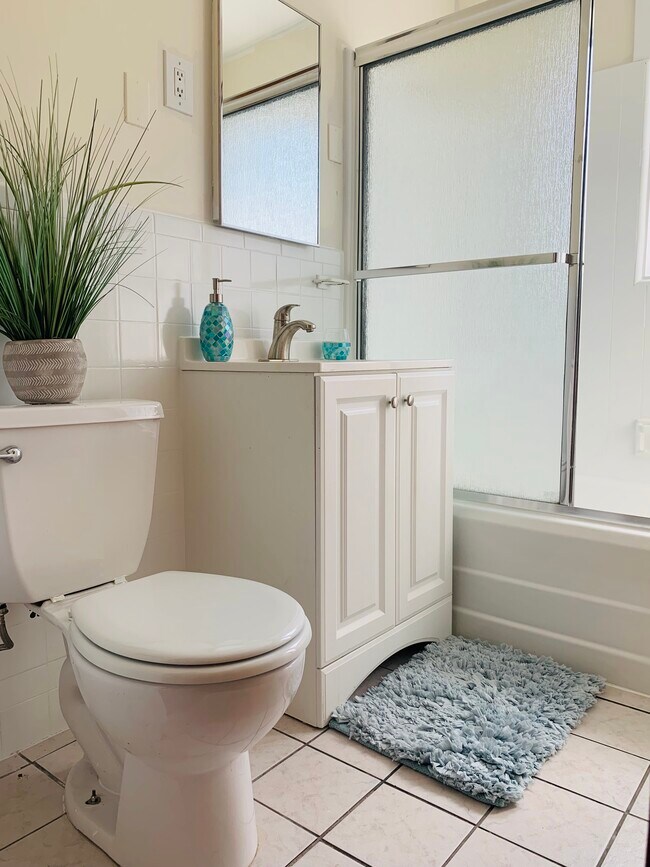 Building Photo - 4528 35th St