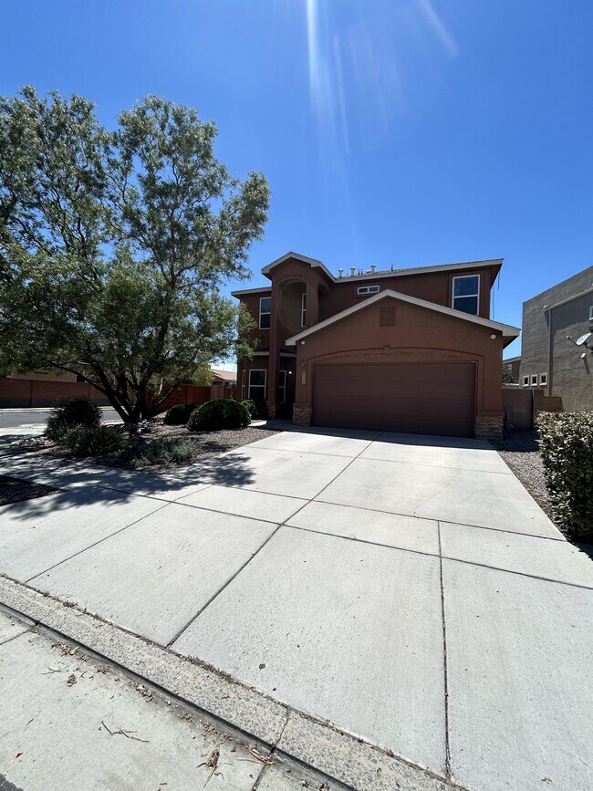 Primary Photo - 835 Kipuka Dr NW