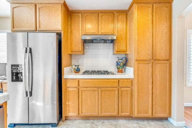 Building Photo - 679 Apricot Ct