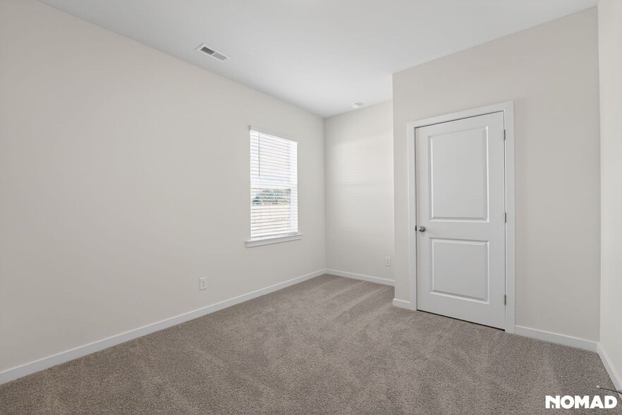 Building Photo - 6609 Barcelona Wy