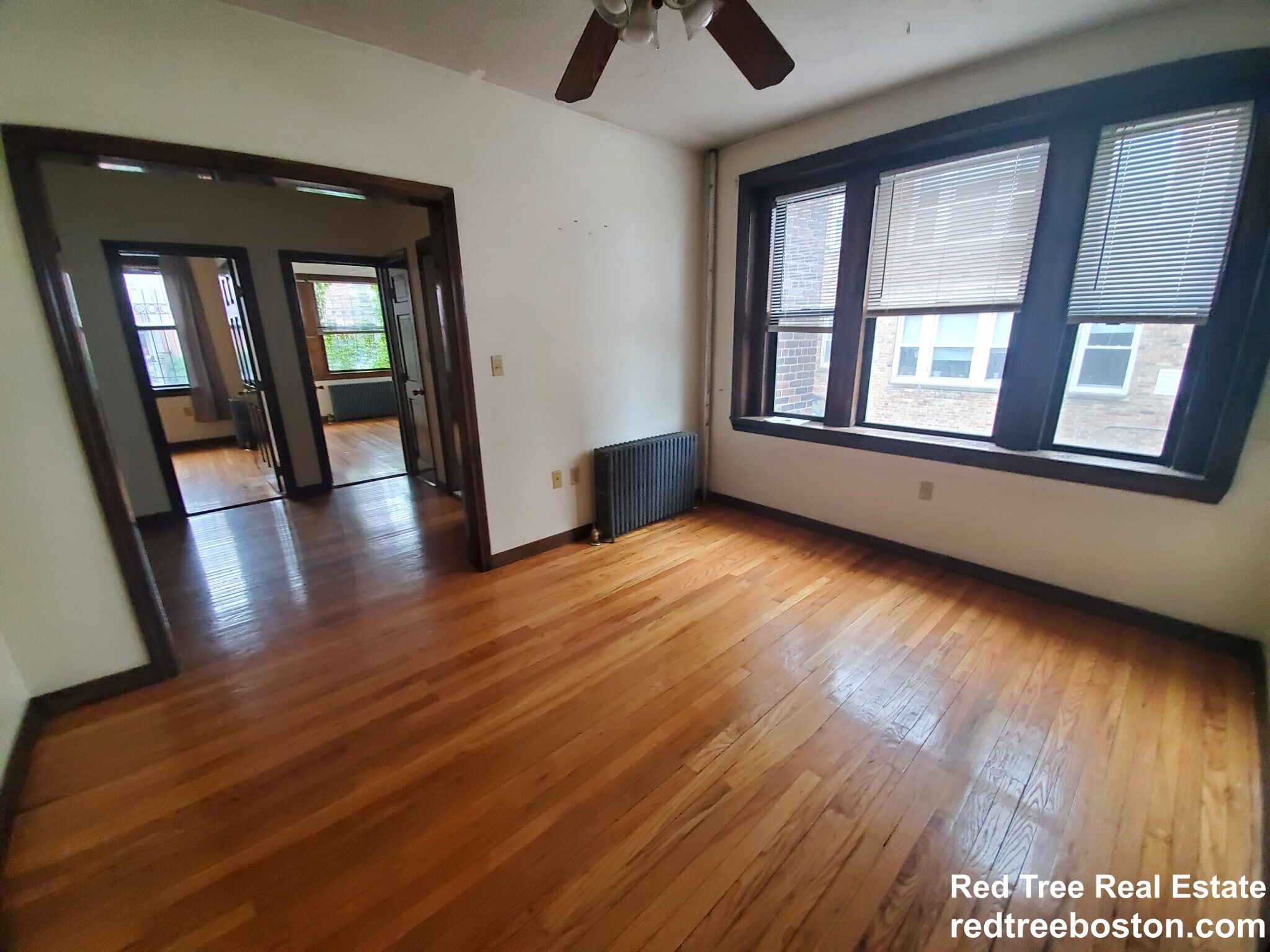 Building Photo - 240 Kelton St