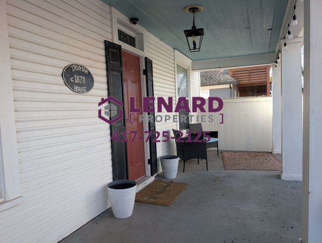 Building Photo - Beautiful And Spacious 3 Bedroom Home!