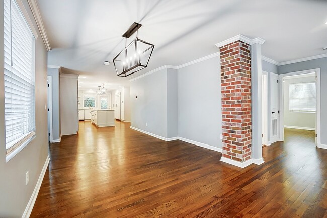 Building Photo - Beautiful Remodeled  Home in Historic Wilm...