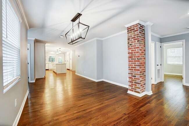 Building Photo - Beautiful Remodeled  Home in Historic Wilmore.