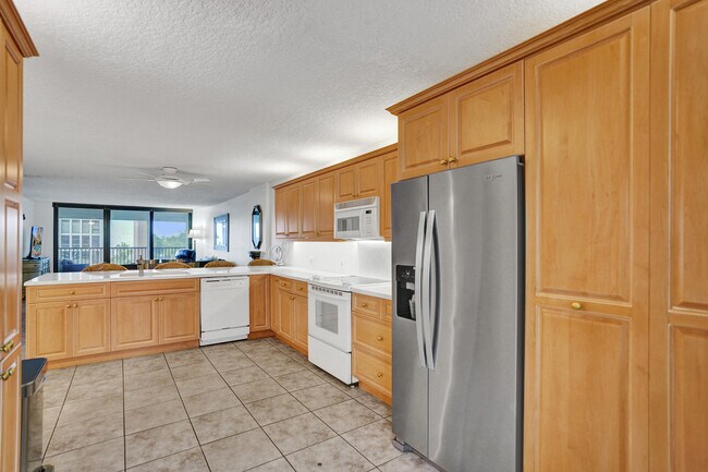 Building Photo - 1627 Riverview Rd