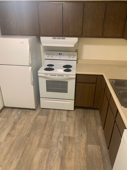 Monarch - 1 Bed - Versailles Apartments