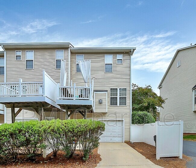 Building Photo - 11503 Destin Ln