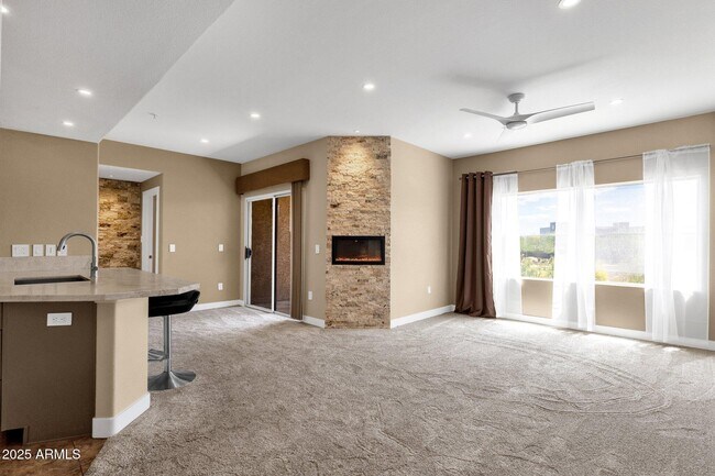 Building Photo - 13700 N Fountain Hills Blvd
