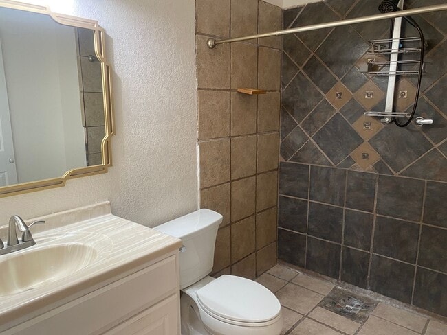 Building Photo - 3 bed 2 bath - Frenship ISD