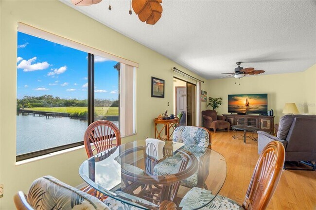 Building Photo - 412 Moorings Cove Dr