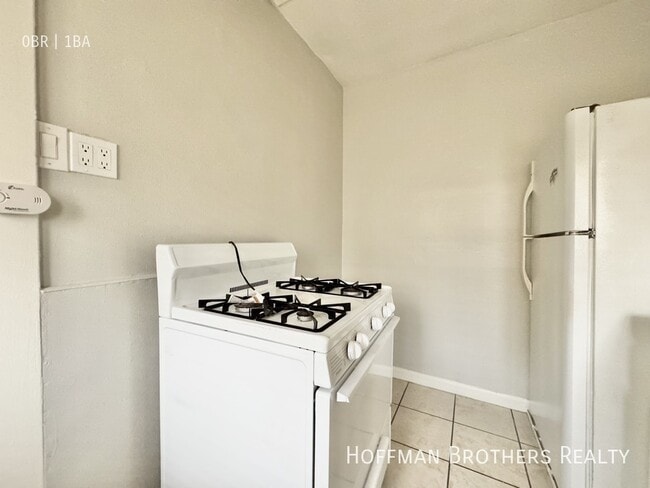 Building Photo - 323 Hermosa Ave