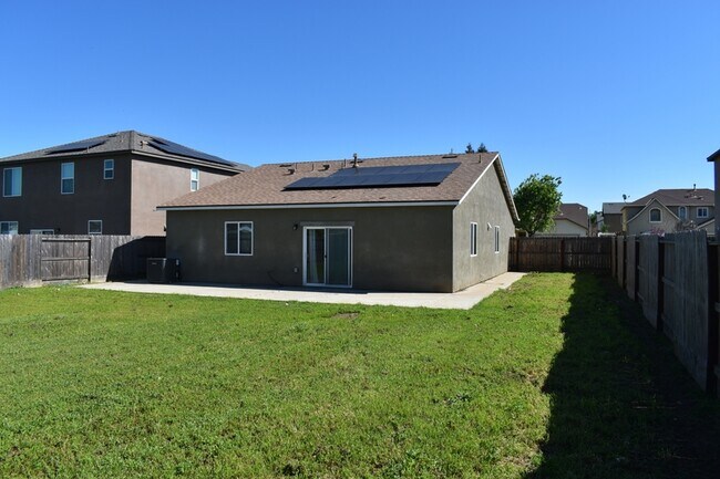 Building Photo - 31 Medieval St