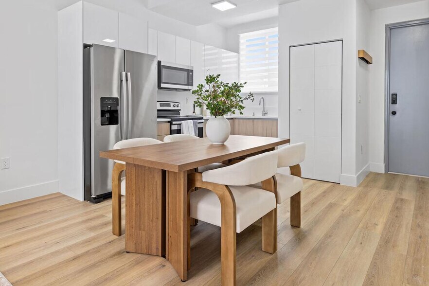 Building Photo - 1558 NW 1st St