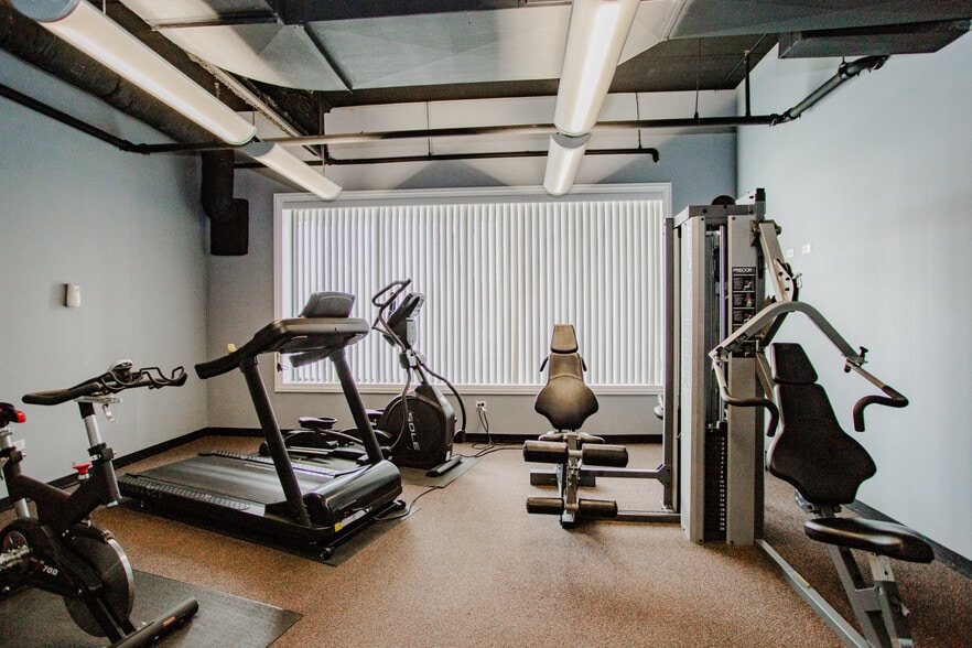 Building Photo - 3630 N Harlem Ave