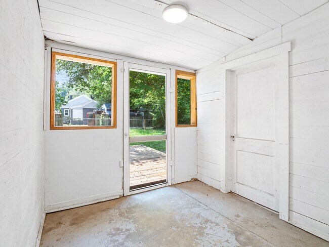 Building Photo - 2BR/1BA House for Rent in Norwich Neighborhood