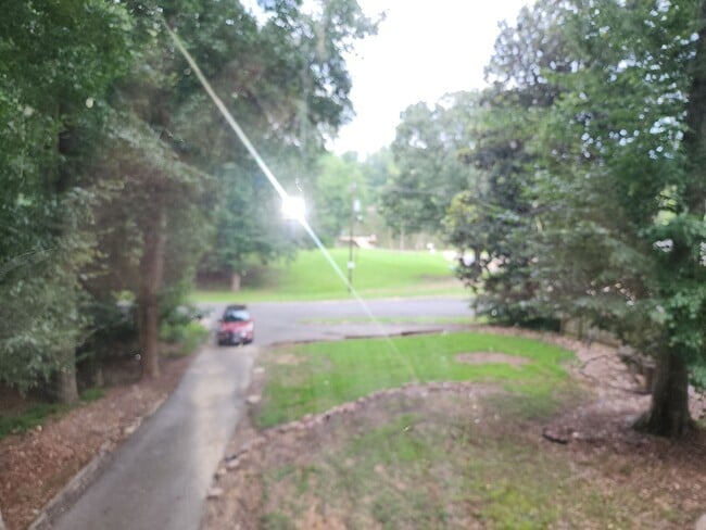 Building Photo - Spacious 5 Bedroom Home with Spectacular L...