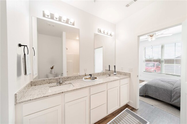 Building Photo - The Benton -  200 Ryan Unit Garland | Crittenden
