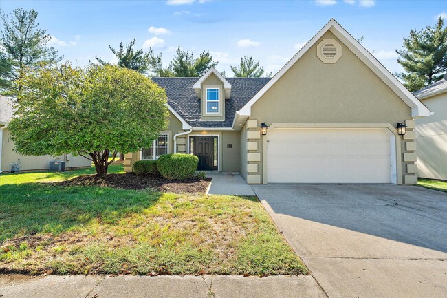 Building Photo - 412 N Village Cir