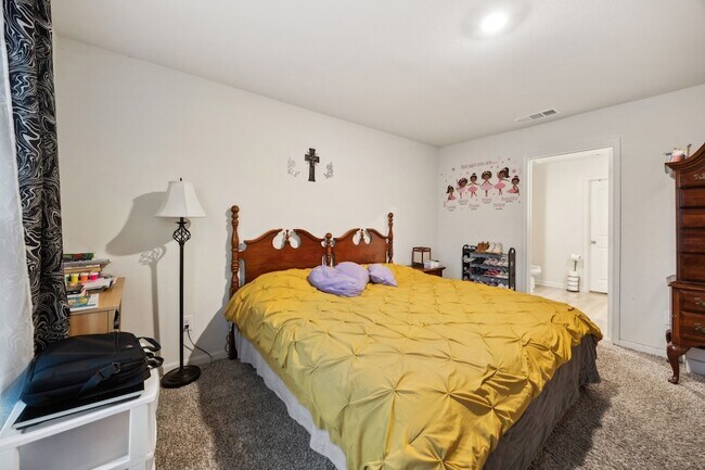 Building Photo - 1417 Sunkiss Dr