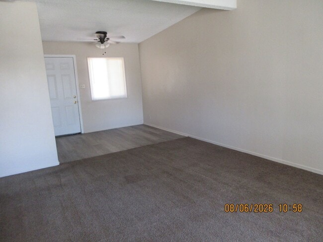 Building Photo - 3 Bed 1 Bath