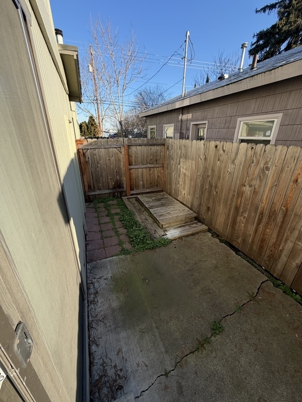 Building Photo - 1202 Morrow Rd