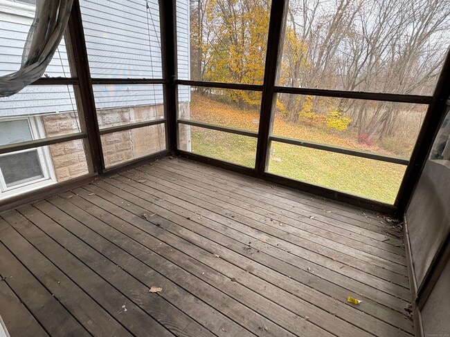 Building Photo - 15 Omo St