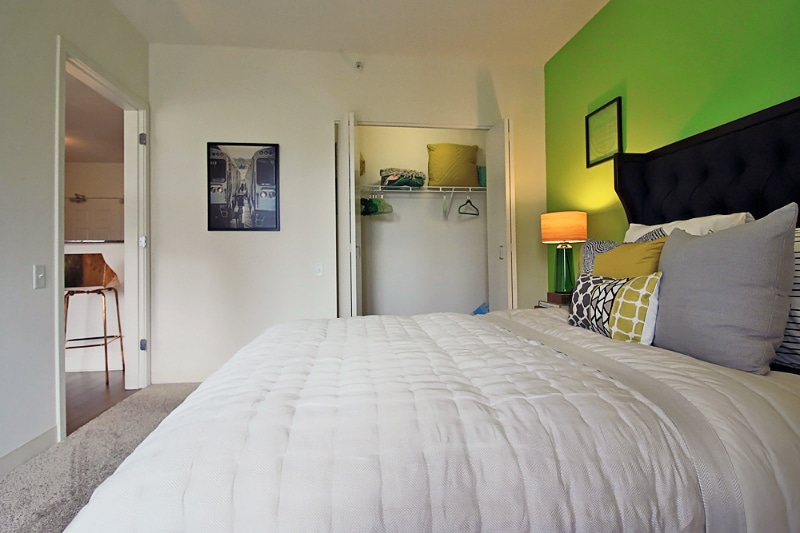 Building Photo - 966 S Clark St