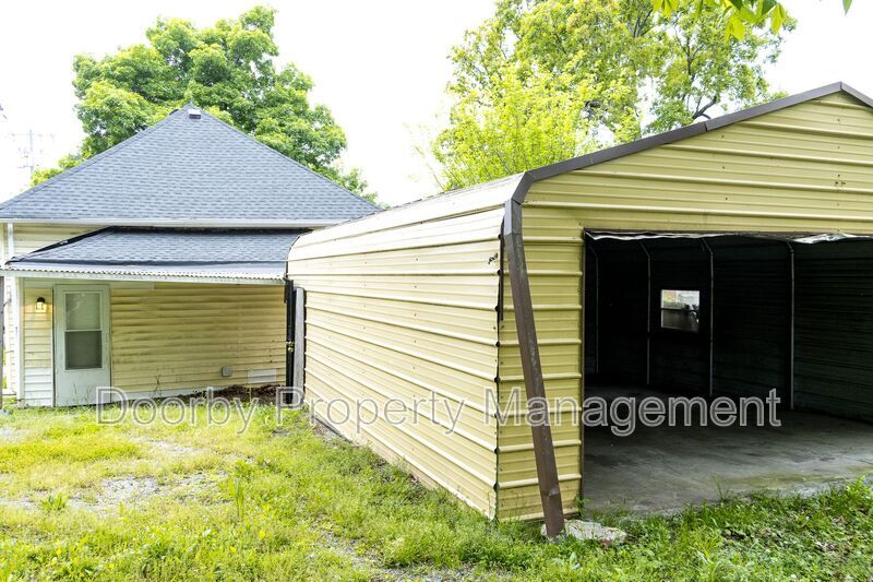 Building Photo - 4902 13th Ave