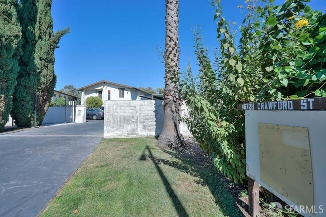 Building Photo - 46728 Crawford St