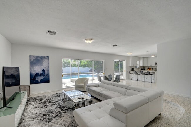 Building Photo - 1171 Bimini Ln