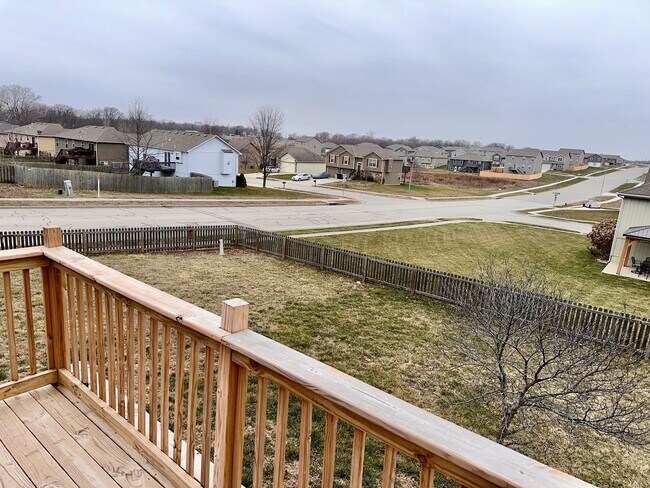 Building Photo - 3 Bed | 2.5 Bath | 2 Car Split Level Home in Belton