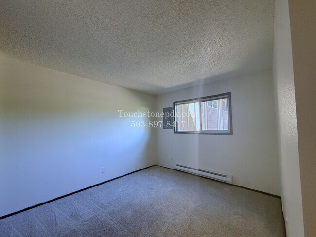 Building Photo - 5804 SE Milwaukie Ave