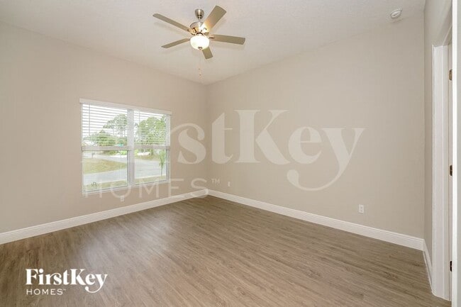 Building Photo - 2867 Tivoli Ave SE