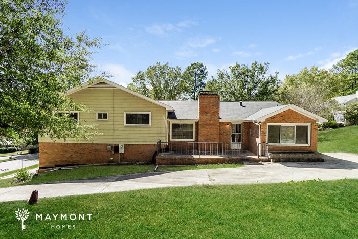 Building Photo - 705 Waverly Ln