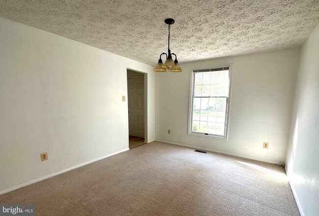 Building Photo - 4313 Lamarre Dr