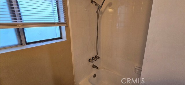 Building Photo - 3856 W 113th St